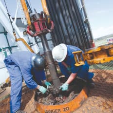 Trabajadores en extracción